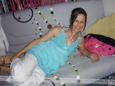 femme salope suce pour du travail image et bulle